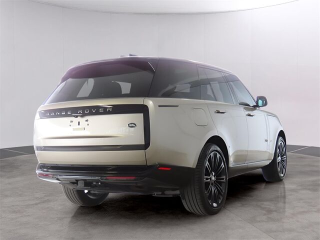 2023 Land Rover Range Rover SE Merriam KS
