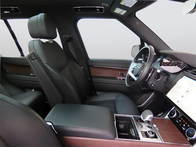 2023 Land Rover Range Rover SE Merriam KS