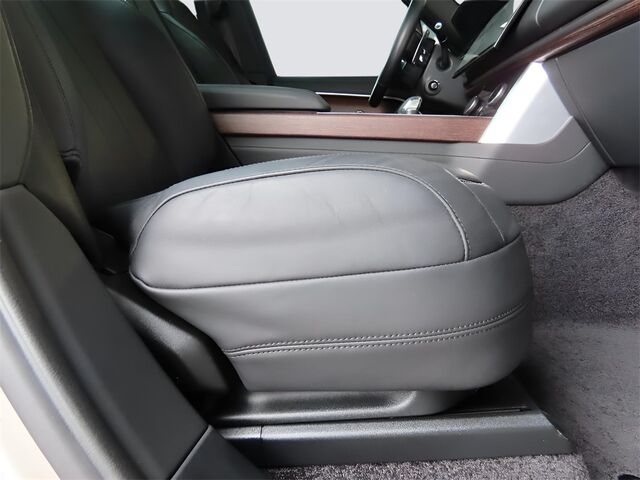 2023 Land Rover Range Rover SE Merriam KS