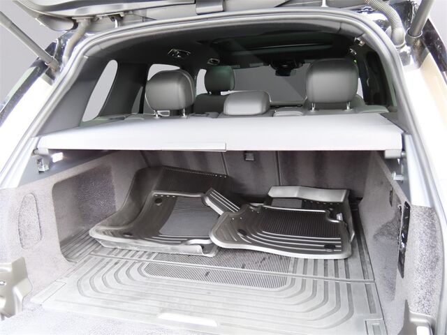 2023 Land Rover Range Rover SE Merriam KS