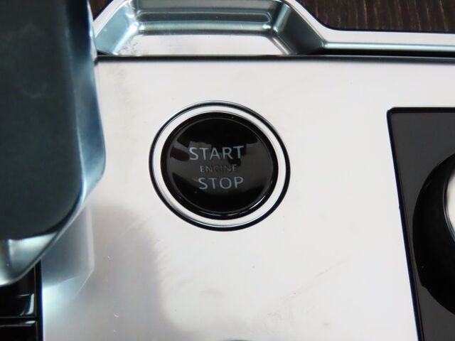 2023 Land Rover Range Rover SE Merriam KS