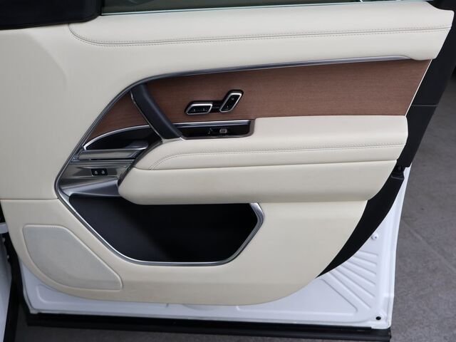 2023 Land Rover Range Rover SE Merriam KS