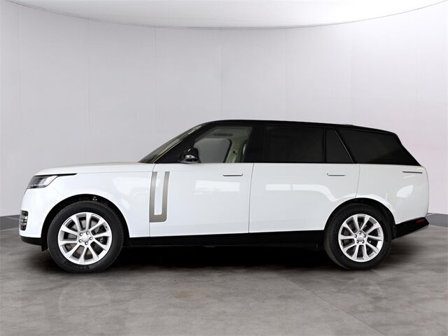2023 Land Rover Range Rover SE Merriam KS