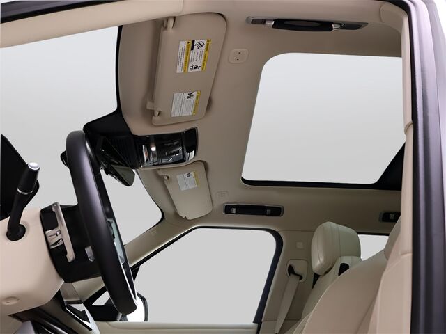 2023 Land Rover Range Rover SE Merriam KS