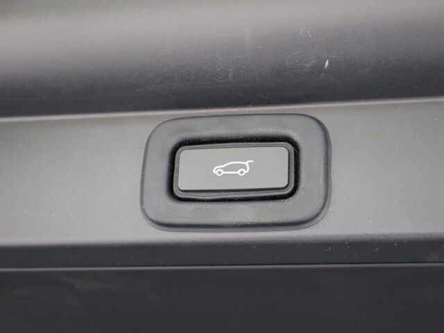 2023 Land Rover Range Rover SE Merriam KS