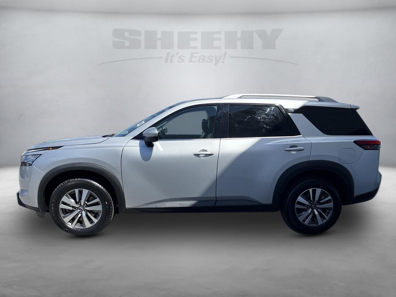 2023 Nissan Pathfinder SL Glen Burnie MD