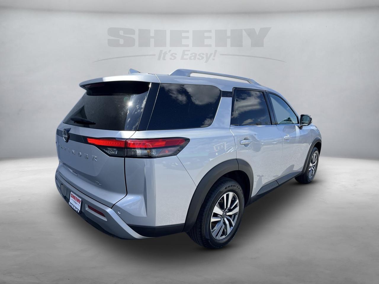 2023 Nissan Pathfinder SL Glen Burnie MD