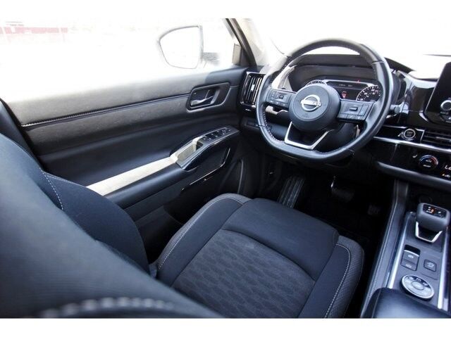 2023 Nissan Pathfinder SV