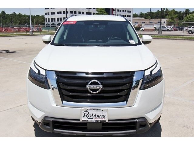 2023 Nissan Pathfinder SV