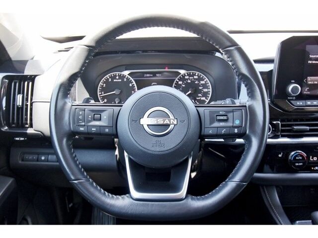 2023 Nissan Pathfinder SV