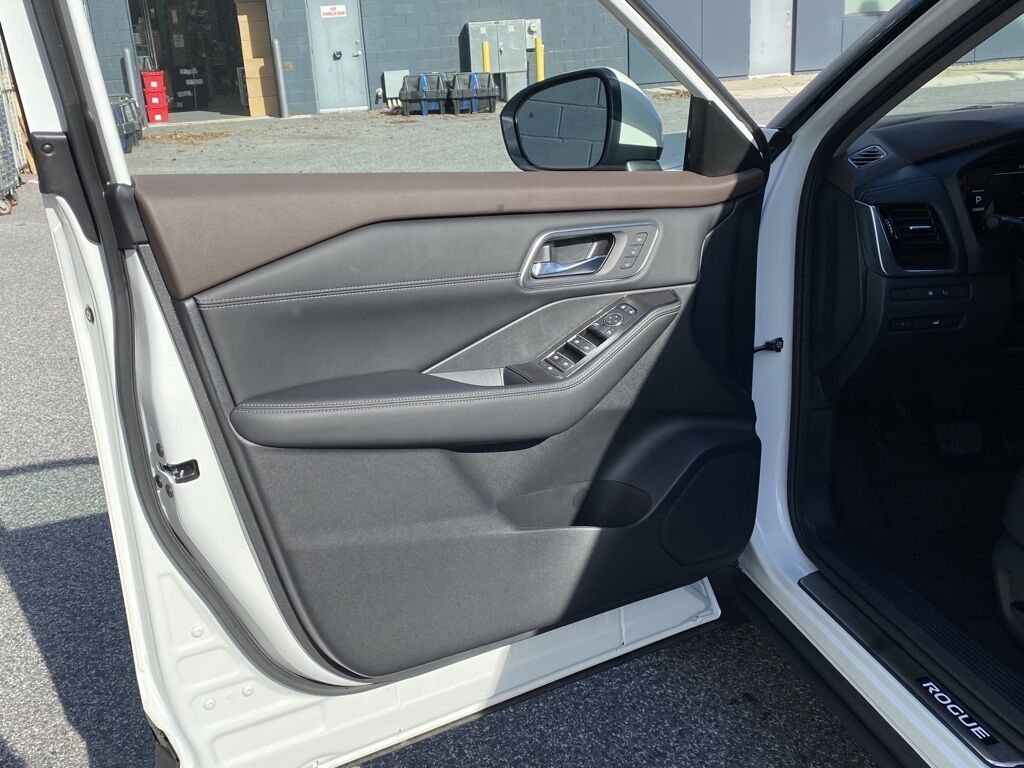 2023 Nissan Rogue Platinum White Marsh MD