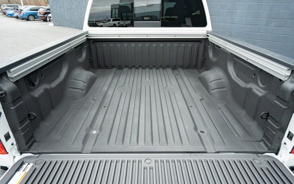 2023 Nissan Titan SV White Marsh MD