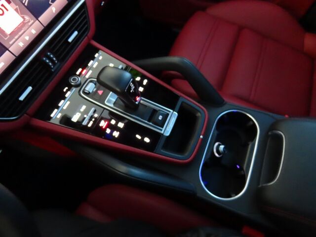 2023 Porsche Cayenne S Platinum Edition Merriam KS