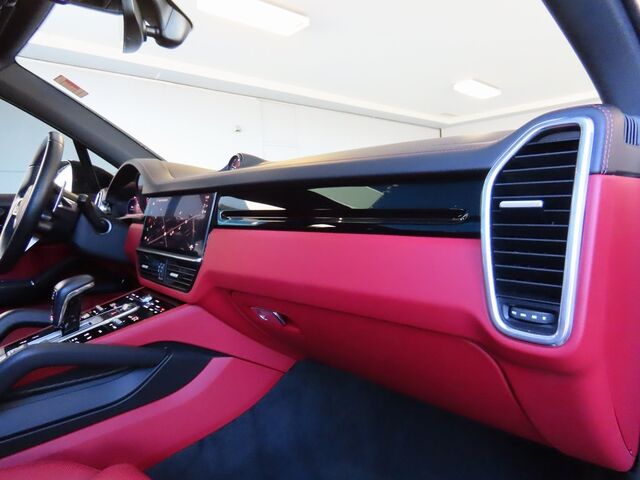 2023 Porsche Cayenne S Platinum Edition Merriam KS