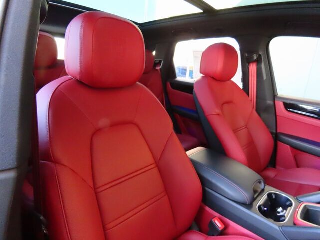 2023 Porsche Cayenne S Platinum Edition Merriam KS