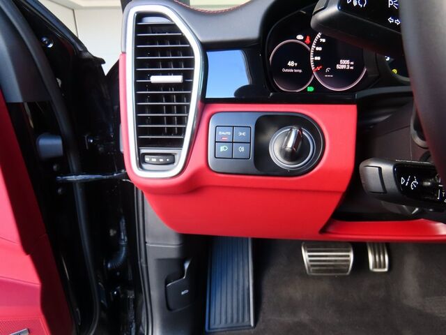 2023 Porsche Cayenne S Platinum Edition Merriam KS