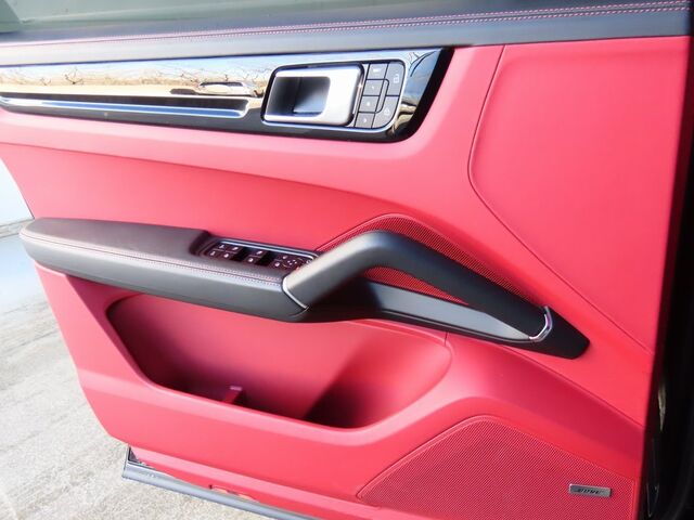 2023 Porsche Cayenne S Platinum Edition Merriam KS