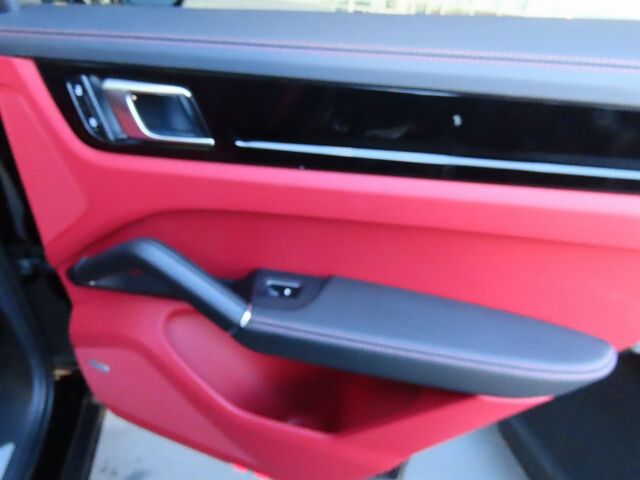 2023 Porsche Cayenne S Platinum Edition Merriam KS