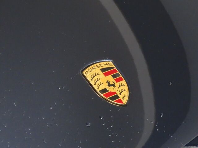 2023 Porsche Macan  Merriam KS