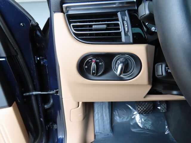 2023 Porsche Macan  Merriam KS