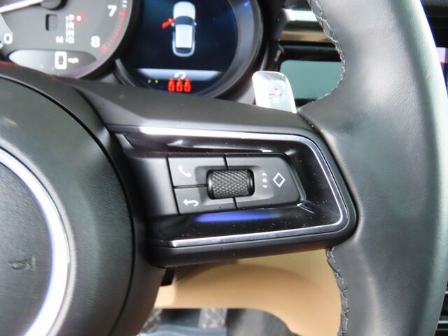 2023 Porsche Macan  Merriam KS