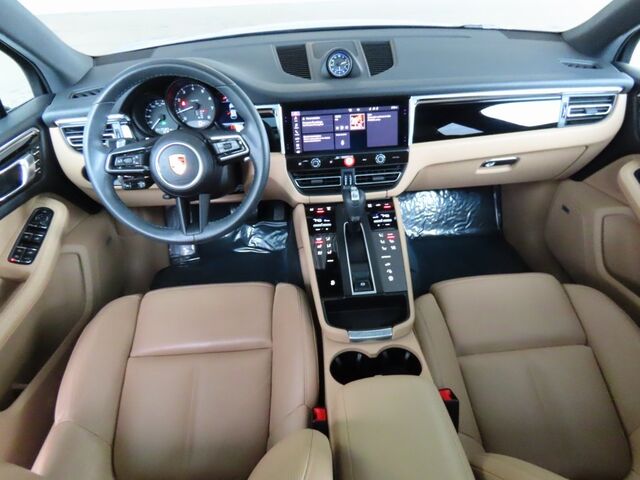 2023 Porsche Macan  Merriam KS