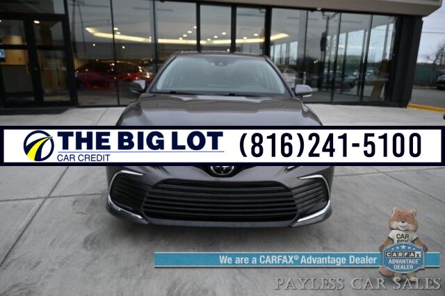 2023 Toyota Camry XLE / Cold Weather Pkg / Auto Start / Heated Leather Seats & Steering Wheel / Adaptive Cruise / Lane Depart & Blind Spot / Apple CarPlay & Android Auto / Back Up Camera / Keyless Entry & Start / 38 MPG / 1 Owner Banglore