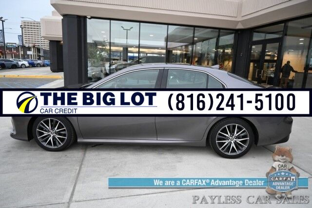 2023 Toyota Camry XLE / Cold Weather Pkg / Auto Start / Heated Leather Seats & Steering Wheel / Adaptive Cruise / Lane Depart & Blind Spot / Apple CarPlay & Android Auto / Back Up Camera / Keyless Entry & Start / 38 MPG / 1 Owner Banglore