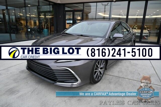 2023 Toyota Camry XLE / Cold Weather Pkg / Auto Start / Heated Leather Seats & Steering Wheel / Adaptive Cruise / Lane Depart & Blind Spot / Apple CarPlay & Android Auto / Back Up Camera / Keyless Entry & Start / 38 MPG / 1 Owner Banglore