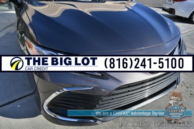 2023 Toyota Camry XLE / Cold Weather Pkg / Heated Leather Seats & Steering Wheel / Adaptive Cruise / Lane Depart & Blind Spot / Apple CarPlay & Android Auto / Back Up Camera / Keyless Entry & Start / 38 MPG / 1 Owner Banglore