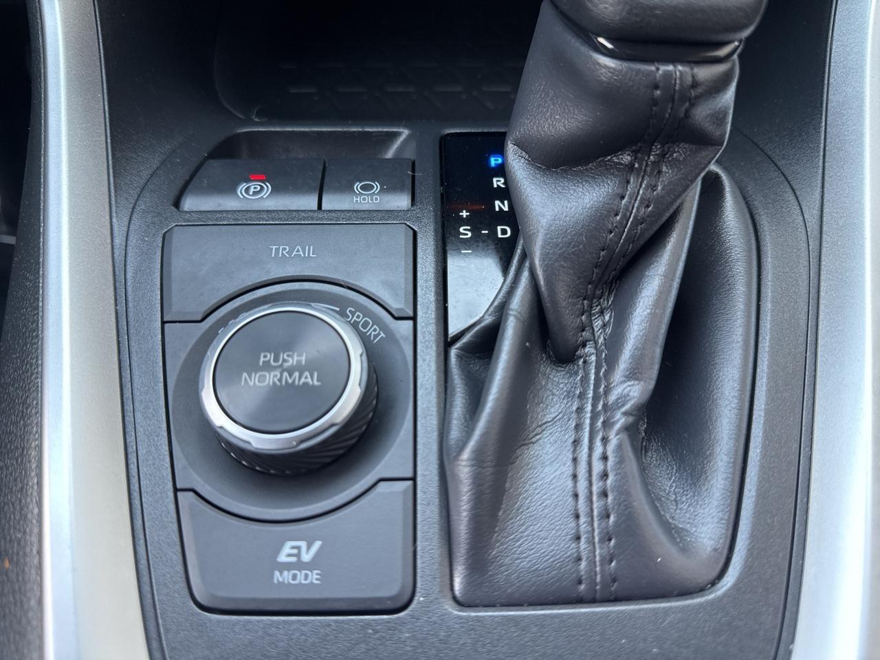 2023 Toyota RAV4 Hybrid LE Warrenton VA