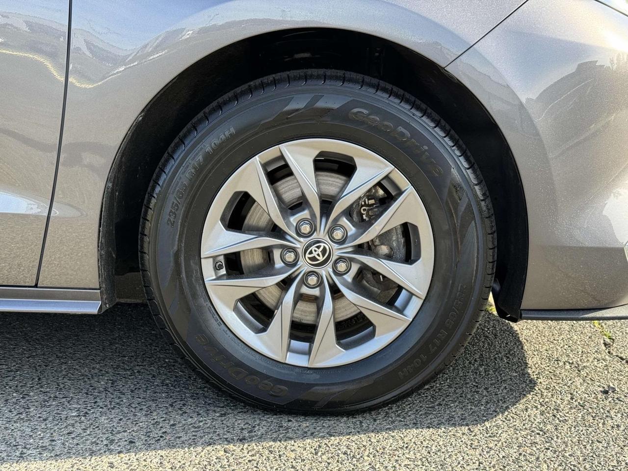 2023 Toyota Sienna XLE Fredericksburg VA