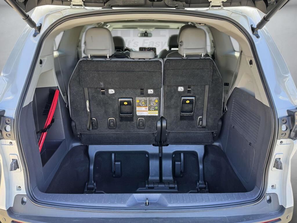 2023 Toyota Sienna XLE Fredericksburg VA