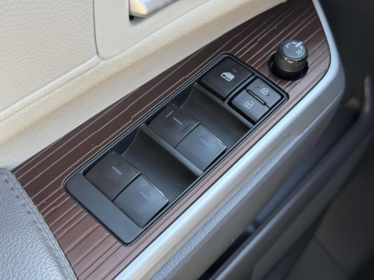 2023 Toyota Sienna XLE Fredericksburg VA