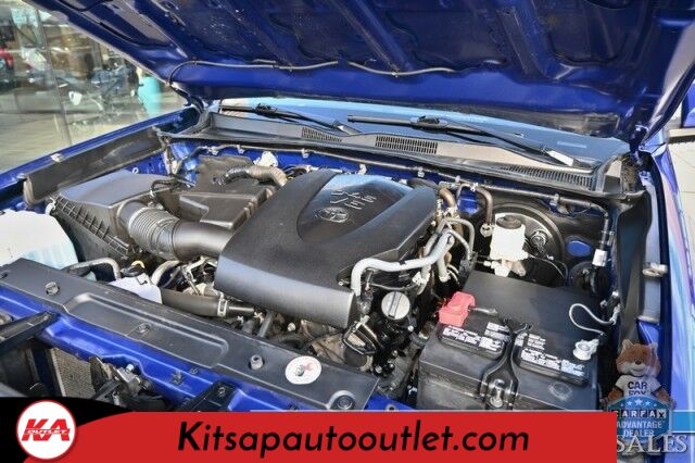 2023 Toyota Tacoma SR5 / 4X4 / Double Cab / Power Driver&apos;s Seat / Adaptive Cruise Control & Lane Departure Alert / Apple CarPlay & Android Auto / Back Up Camera / Keyless Entry & Start / Bed Liner / Tow Pkg / 22 MPG / 1-Owner Banglore
