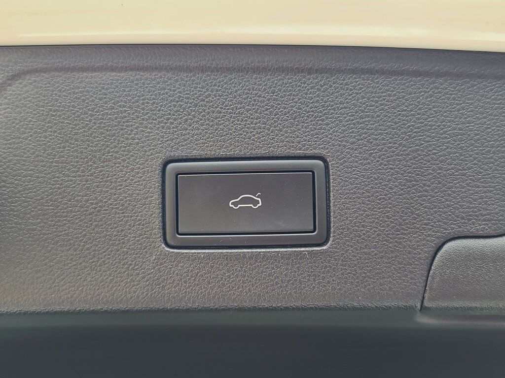 2023 Volkswagen Atlas Cross Sport 3.6L V6 SE w/Technology Springfield VA