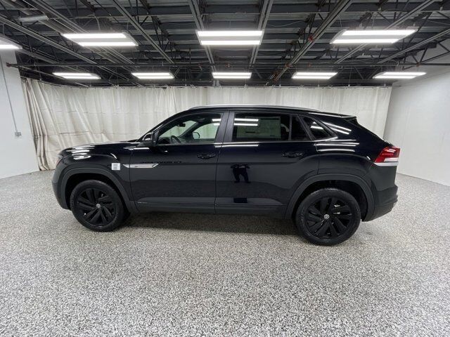 2023 Volkswagen Atlas Cross Sport SE with Technology Manchester NH