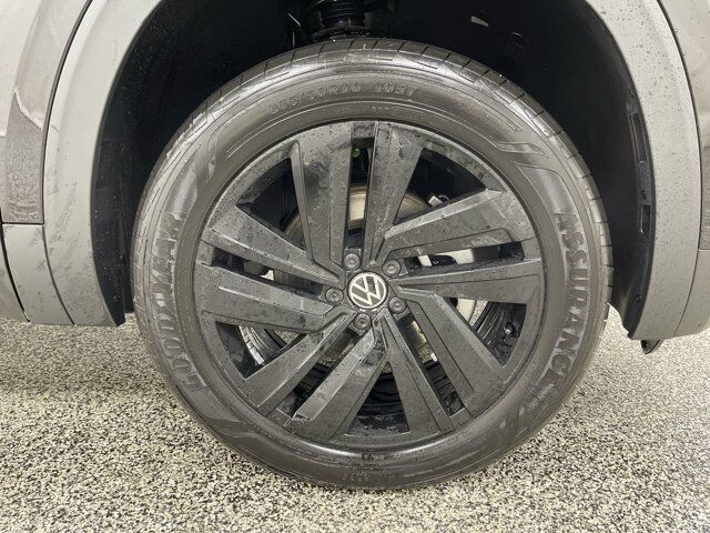 2023 Volkswagen Atlas Cross Sport SE with Technology Manchester NH