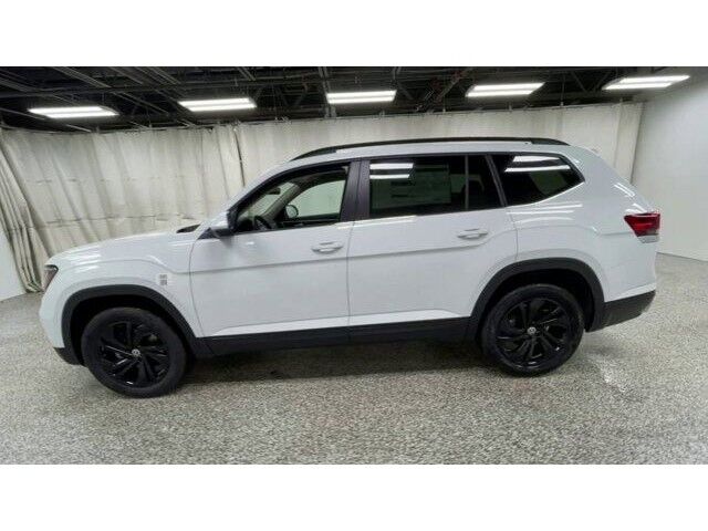 2023 Volkswagen Atlas V6 SE with Technology with 4MOTION&Acirc;&reg; Manchester NH