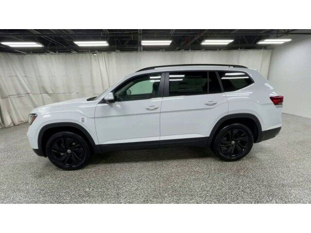 2023 Volkswagen Atlas V6 SE with Technology with 4MOTION&Acirc;&reg; Manchester NH