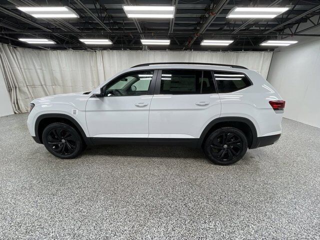 2023 Volkswagen Atlas V6 SE with Technology with 4MOTION&Acirc;&reg; Manchester NH