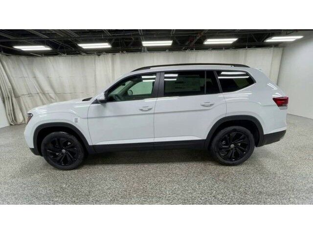 2023 Volkswagen Atlas V6 SE with Technology with 4MOTION&Acirc;&reg; Manchester NH