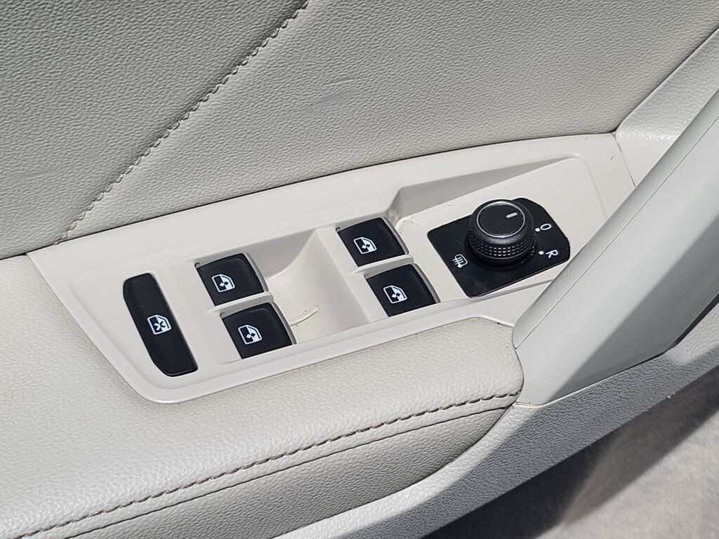 2023 Volkswagen Tiguan 2.0T SE R-Line Black Springfield VA