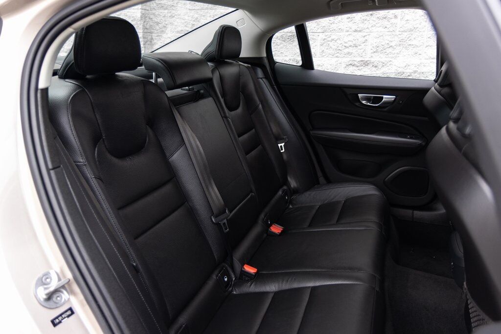 2023 Volvo S60 B5 Plus Dark Theme Kenosha WI