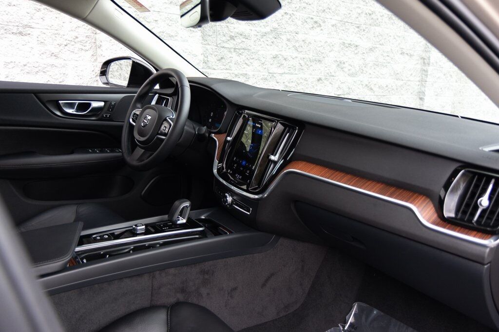 2023 Volvo S60 B5 Plus Dark Theme Kenosha WI