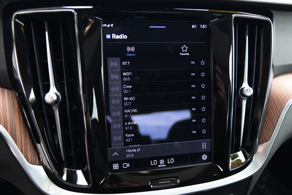 2023 Volvo S60 B5 Plus Dark Theme Kenosha WI