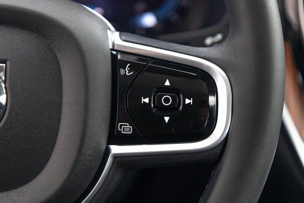 2023 Volvo S60 B5 Plus Dark Theme Kenosha WI