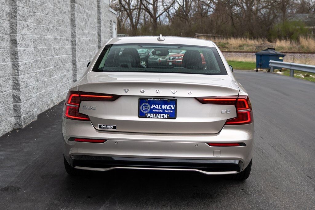 2023 Volvo S60 B5 Plus Dark Theme Kenosha WI