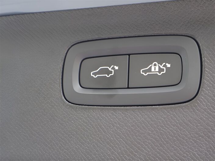 2023 Volvo XC90 Recharge Plug-In Hybrid T8 Plus 6 Passenger Merriam KS