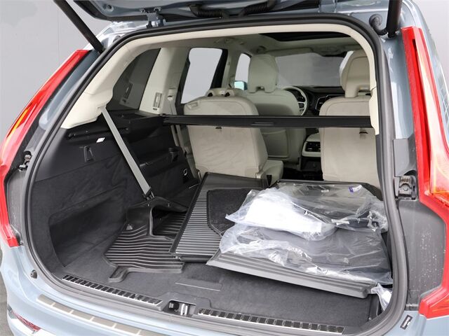 2023 Volvo XC90 Recharge Plug-In Hybrid T8 Plus 6 Passenger Merriam KS
